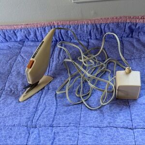 Vintage singers, electric scissors perfect for quilting